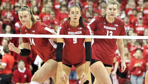 volleyball team leaked photos|University of Wisconsin police investigating after private photos。